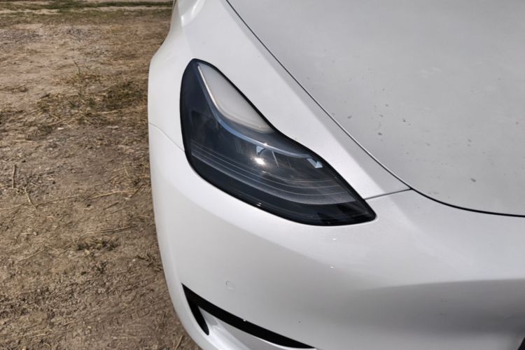 Tesla Model Y 2022 immagine di auto #8