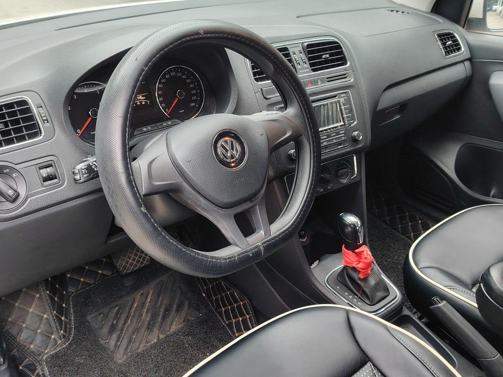 Volkswagen Polo 2015 #13 Volkswagen Polo 2015 car image #13