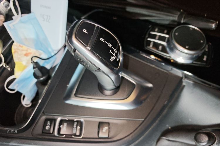 BMW 3 Series 2018 #16 BMW 3 Series 2018 car image #16