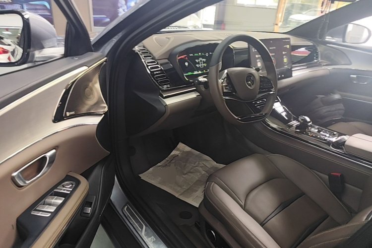 BYD Han 2021 car image #16