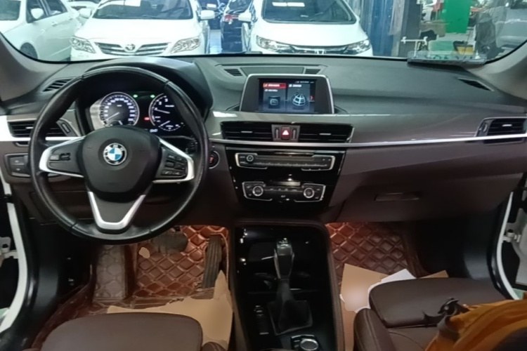 BMW X1 2018 car image #11