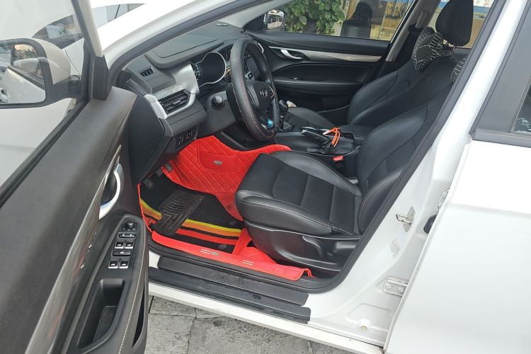 GEELY Emgrand 2020 car image #9