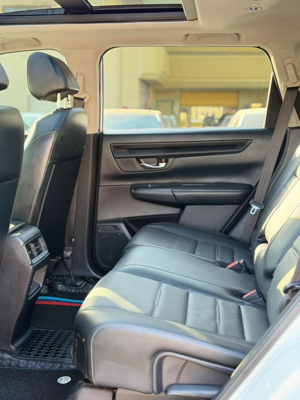 Honda CR-V 2023 immagine di auto #9
