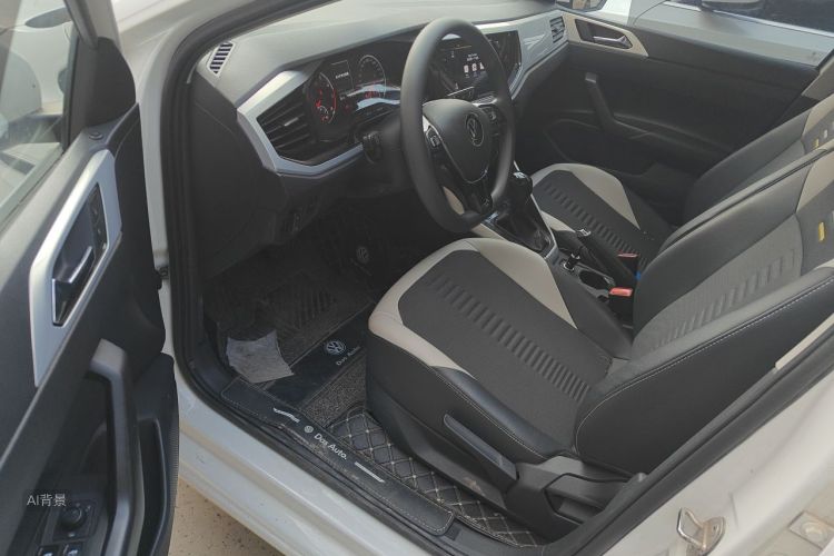 Volkswagen Polo 2021 car image #18