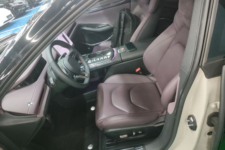 MI SU7 2025 car image #15
