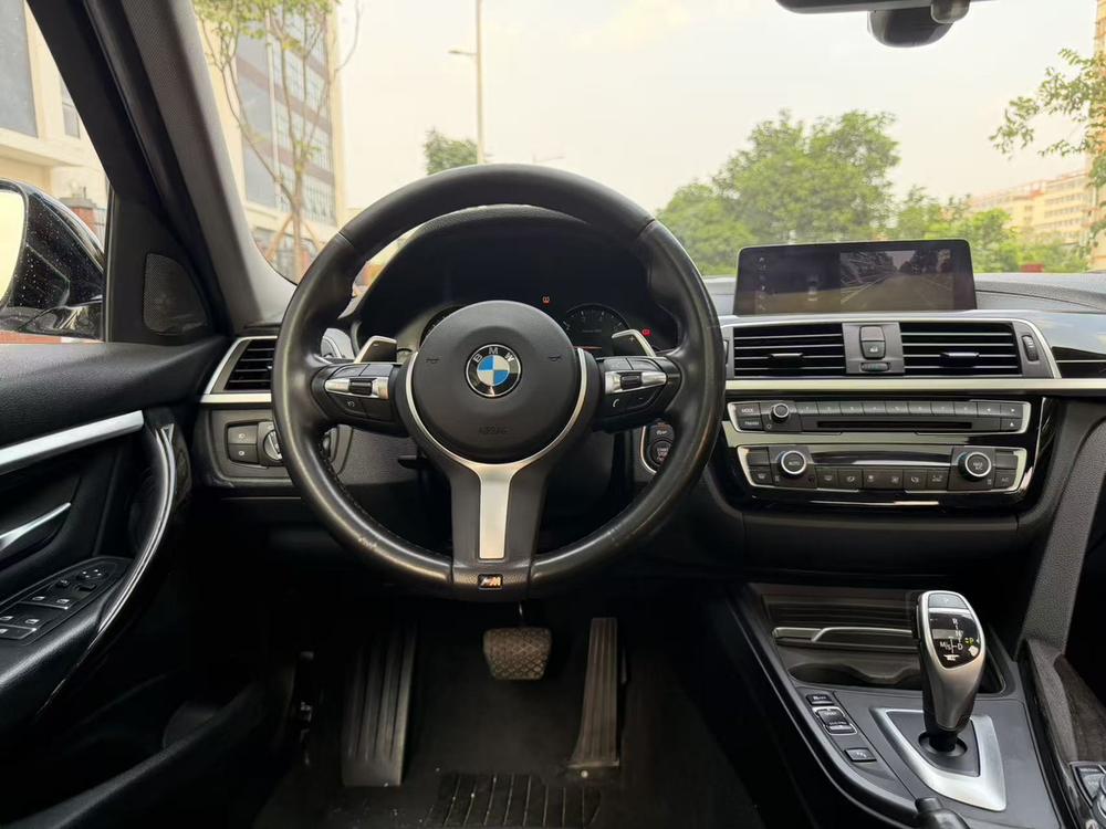 BMW 3 Series 2019 #14 BMW 3 Series 2019 car image #14