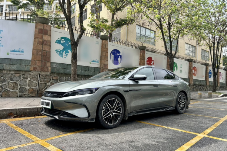 BYD Han 2025 #9 BYD Han 2025 car image #9
