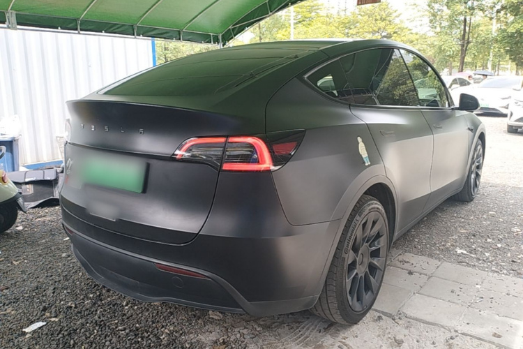 Tesla Model Y 2022 #5 Tesla Model Y 2022 car image #5