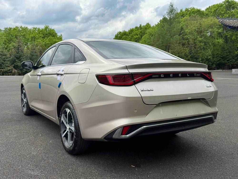 GEELY Emgrand L 2021 imagem de carro #4