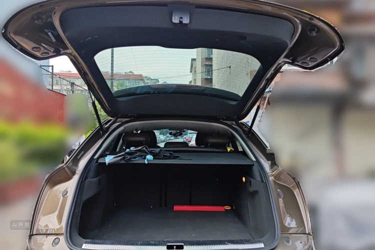 Audi Q3 2015 car image #21