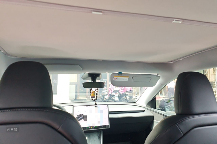Tesla Model Y 2025 #20 Tesla Model Y 2025 car image #20