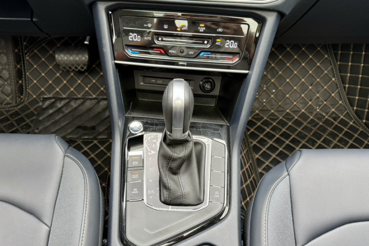 Volkswagen Tharu 2024 car image #20
