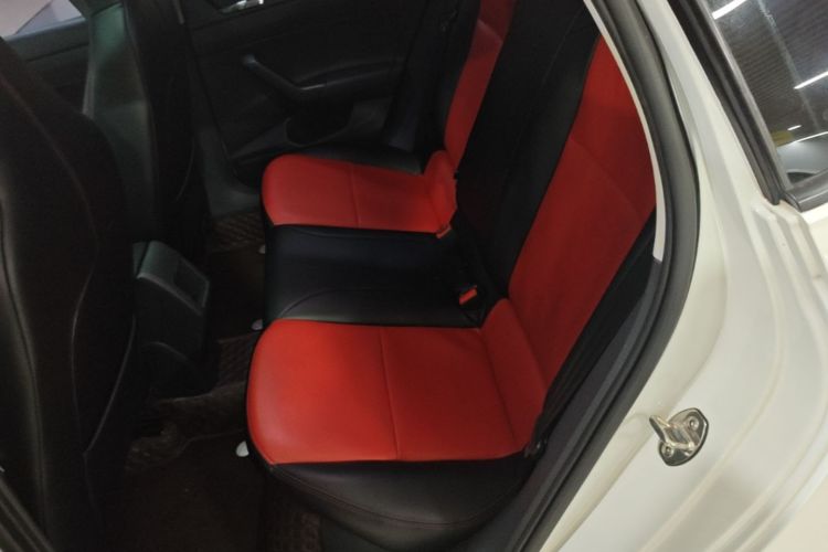 Volkswagen Polo 2022 car image #17