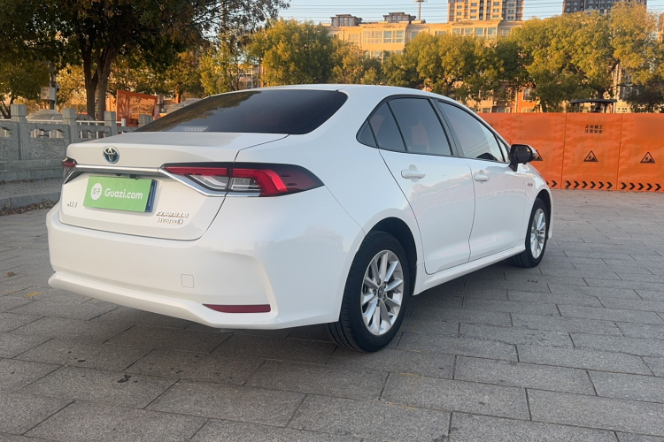 Toyota Corolla 2023 immagine di auto #6
