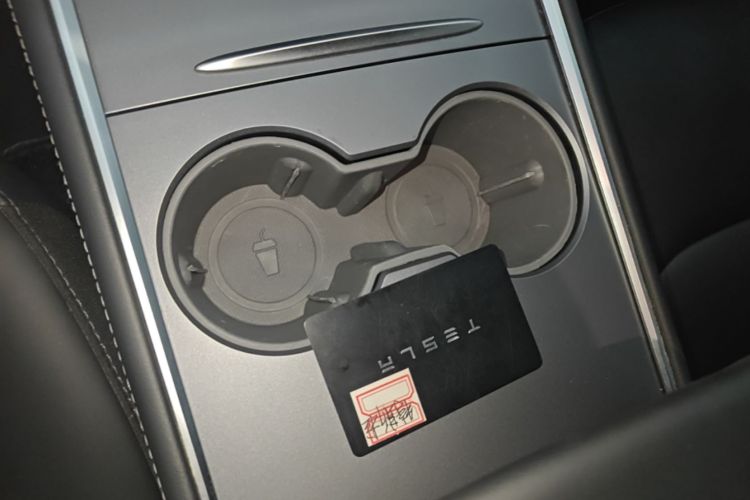 Tesla Model Y 2021 #9 Tesla Model Y 2021 car image #9