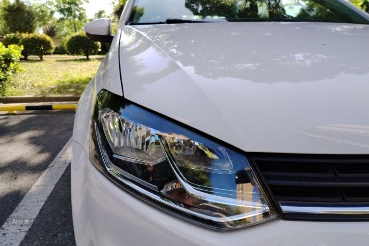 Volkswagen Polo 2016 car image #8