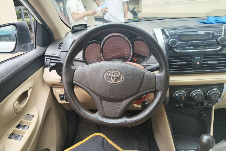 Toyota Vios 2015 car image #12