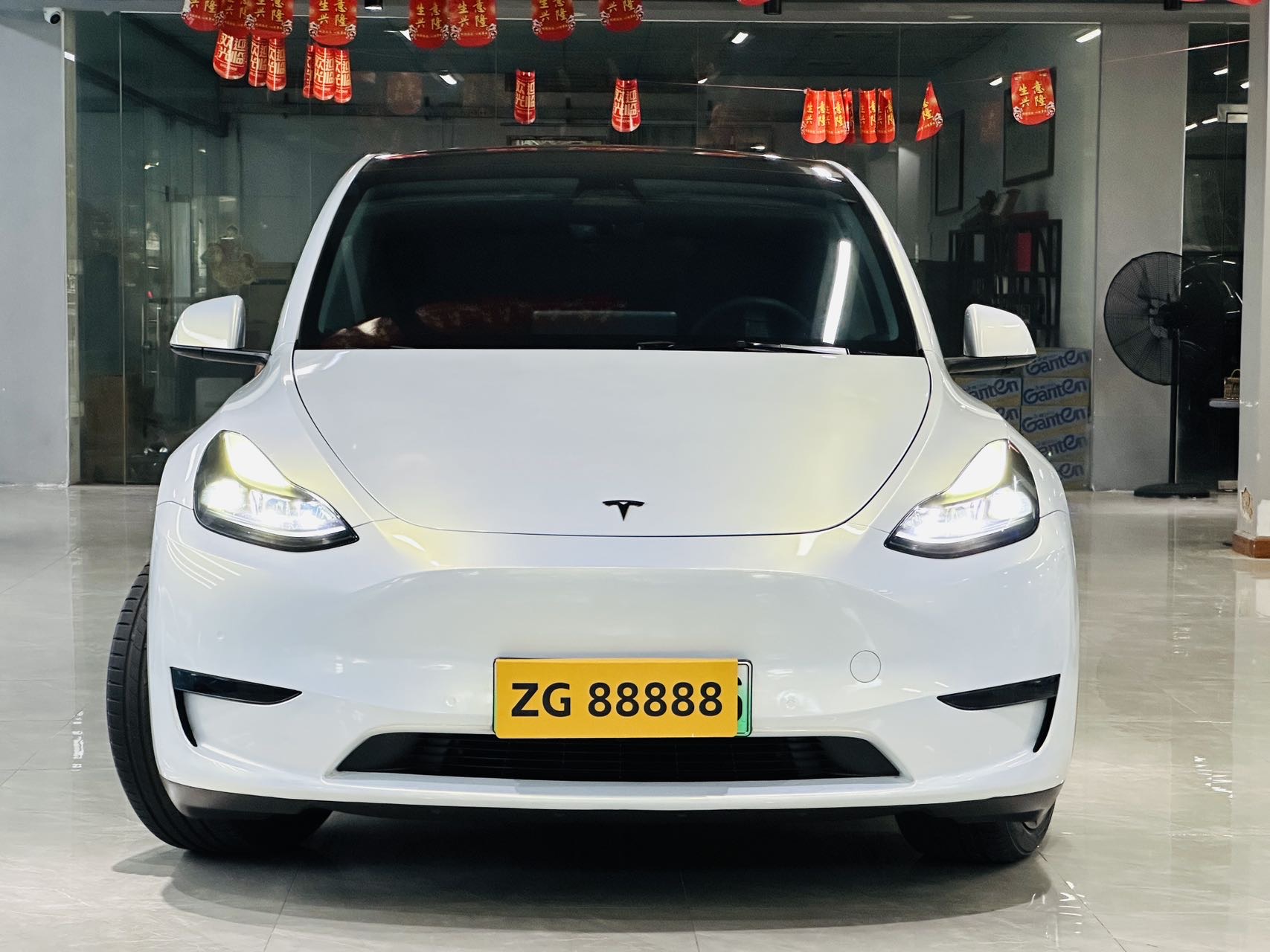 Tesla Model Y 2021 #2 Tesla Model Y 2021 image de voiture #2