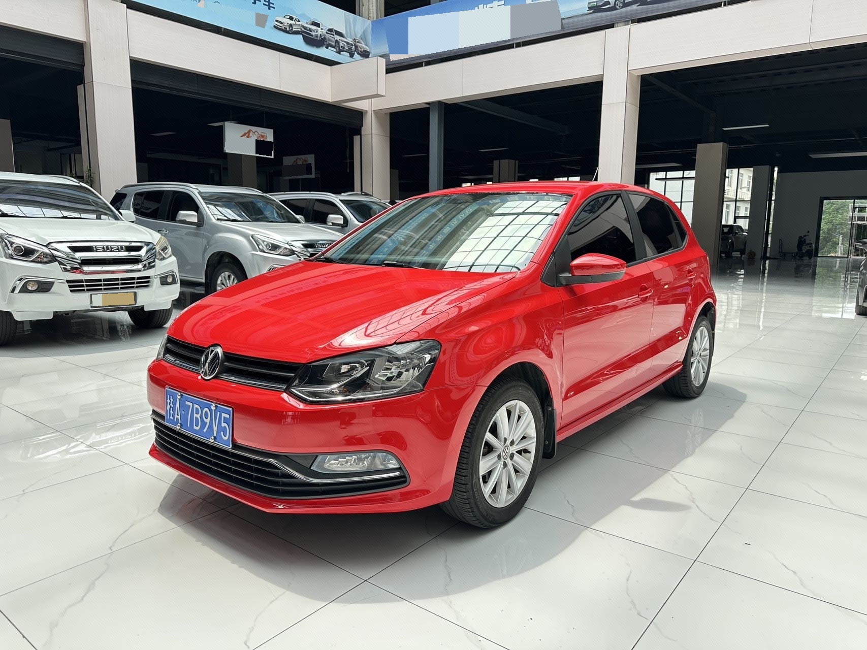 Volkswagen Polo 2015 car image 