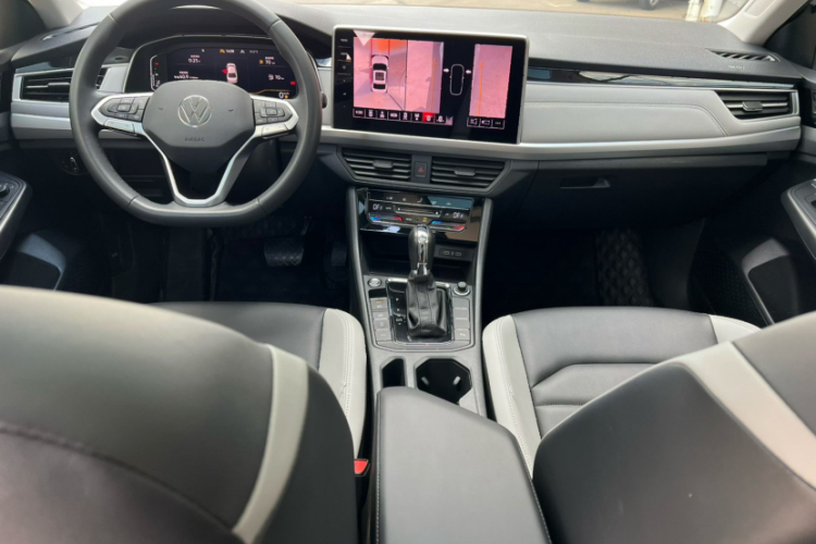 Volkswagen Bora 2023 car image #9