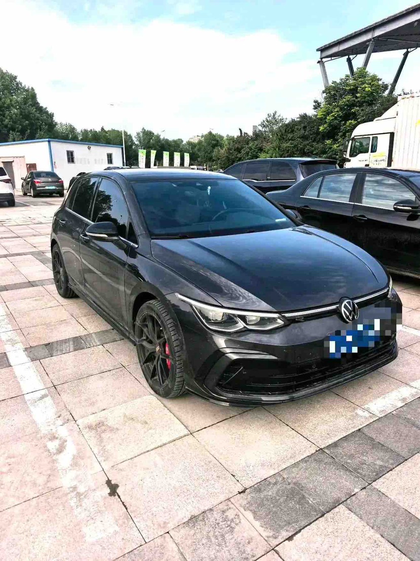 Volkswagen Golf 2021 car image #3