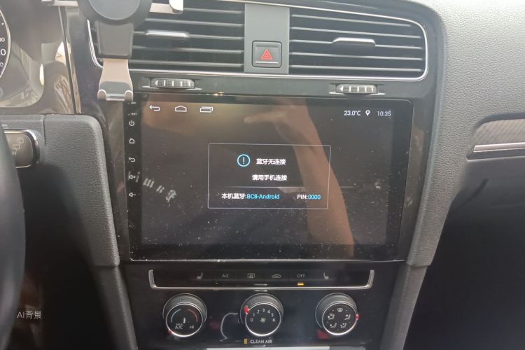 Volkswagen Golf 2018 car image #15