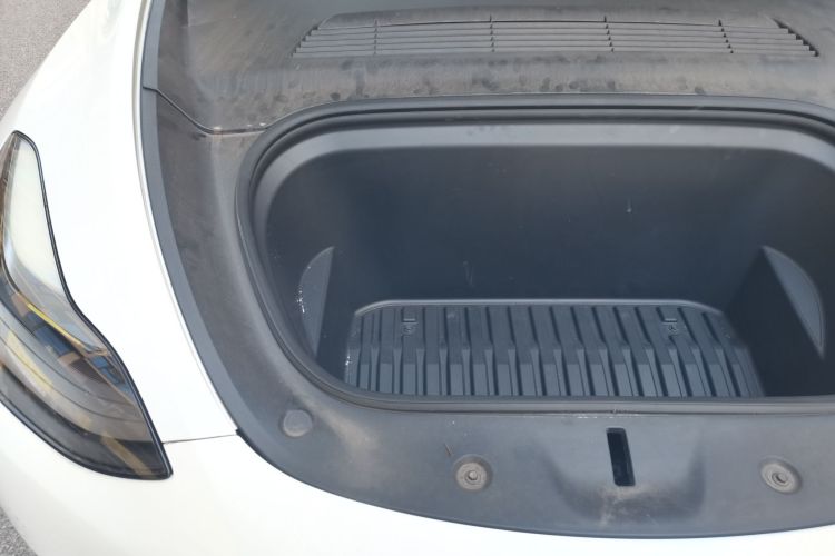Tesla Model Y 2021 #23 Tesla Model Y 2021 car image #23