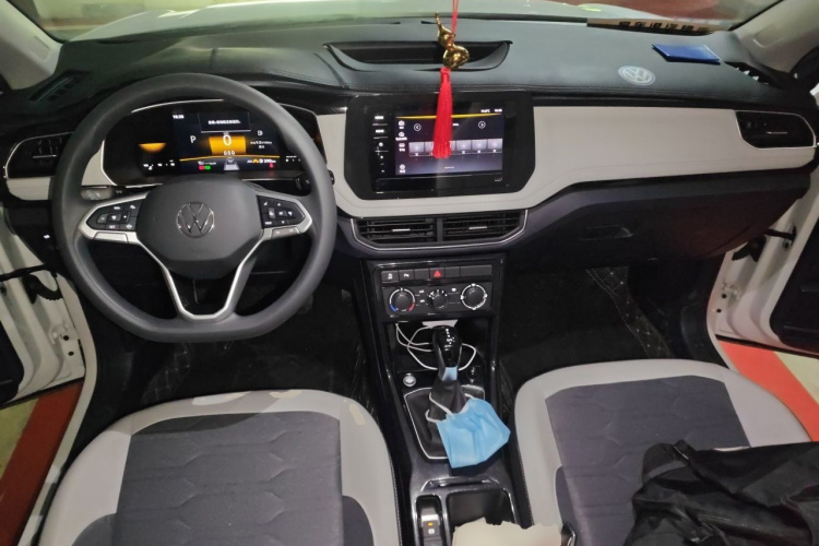 Volkswagen Tharu 2026 car image #7