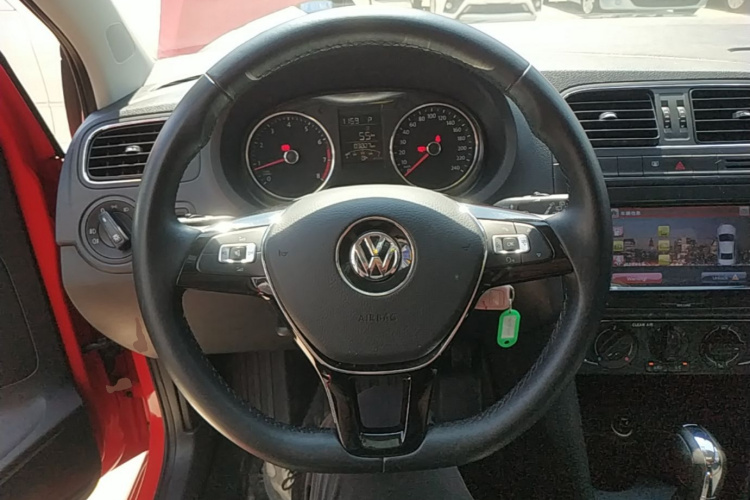 Volkswagen Polo 2017 #15 Volkswagen Polo 2017 car image #15