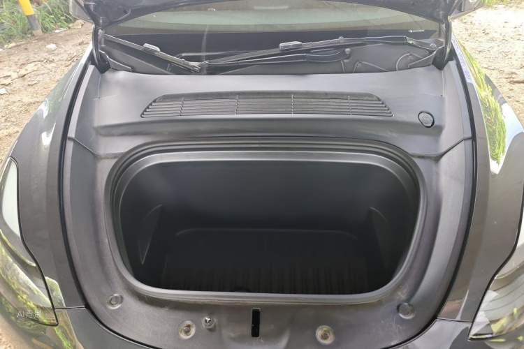 Tesla Model Y 2024 #22 Tesla Model Y 2024 car image #22