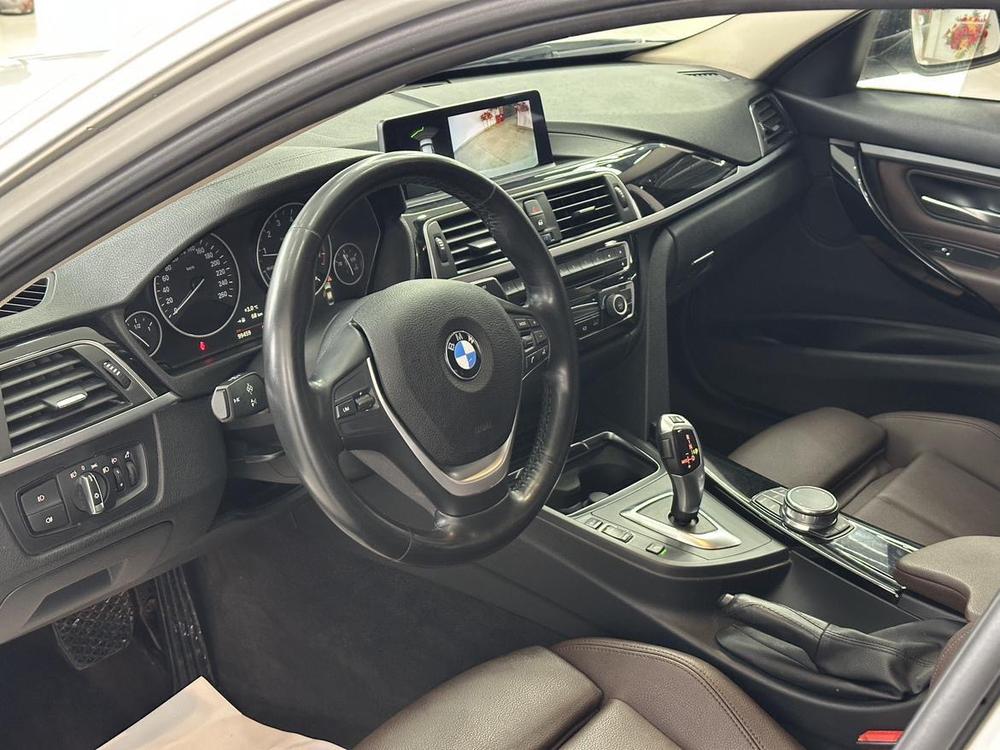 BMW 3 Series 2019 #30 BMW 3 Series 2019 car image #30