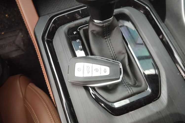 GEELY Vision X6 2021 car image #9