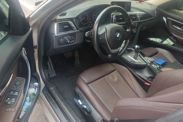 BMW 3 Series 2019 car image #18