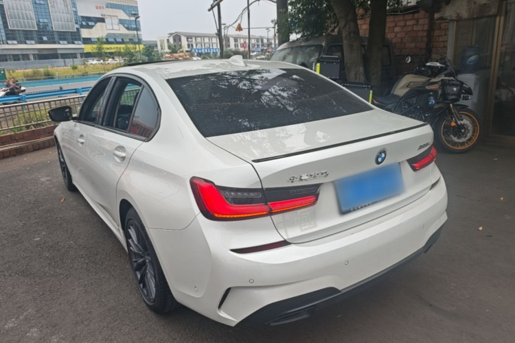 BMW 3 Series 2021 car image #5