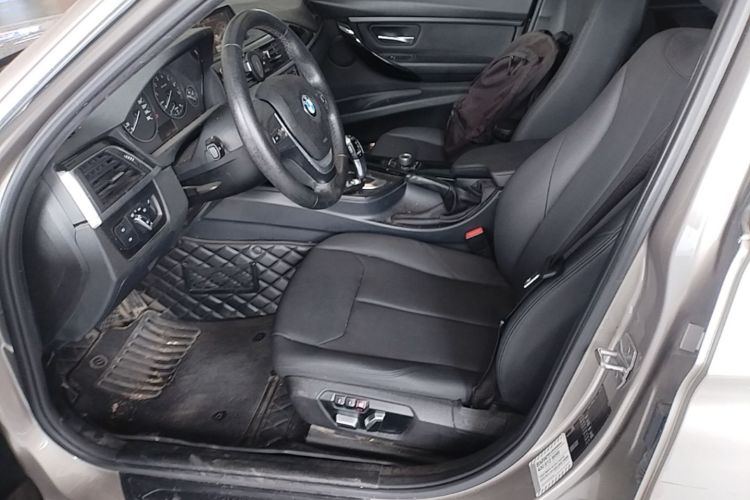 BMW 3 Series 2017 #15 BMW 3 Series 2017 car image #15