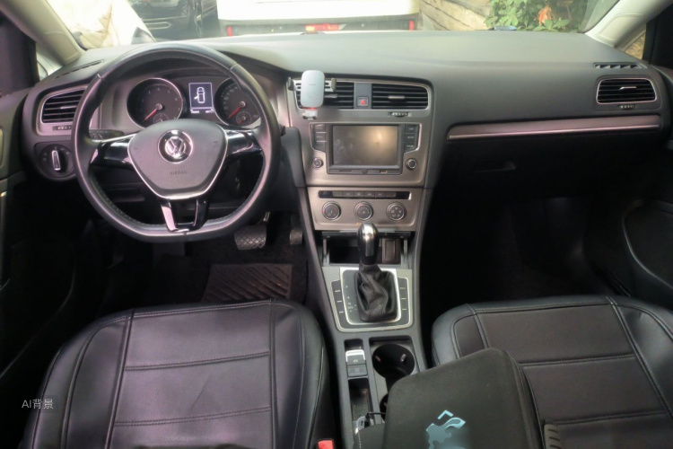 Volkswagen Golf 2017 car image #11