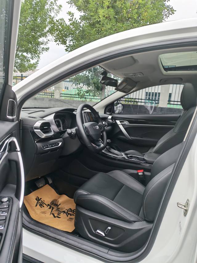 GEELY Coolray 2025 #3 GEELY Coolray 2025 car image #3