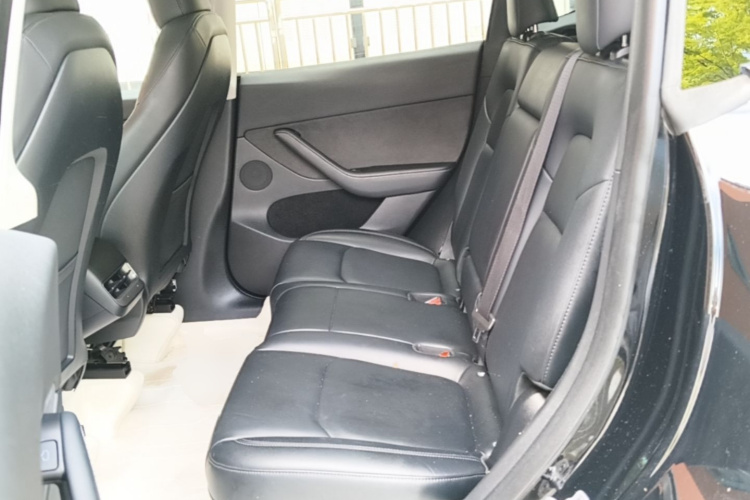 Tesla Model Y 2023 #17 Tesla Model Y 2023 car image #17