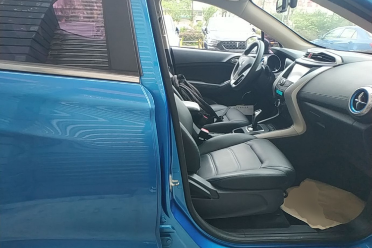 BYD Yuan New Energy 2019 car image #24