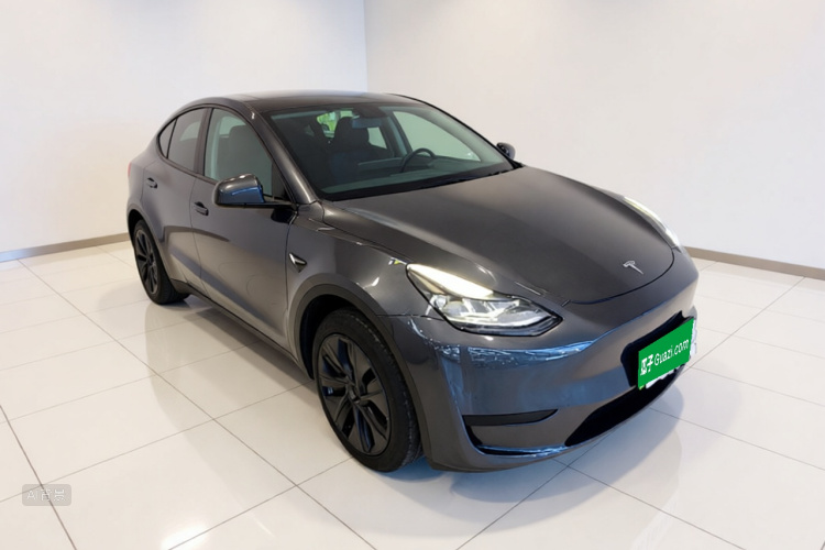 Tesla Model Y 2024 #4 Tesla Model Y 2024 immagine di auto #4