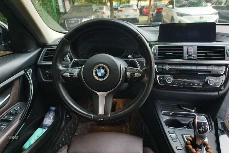 BMW 3 Series 2018 #12 BMW 3 Series 2018 car image #12