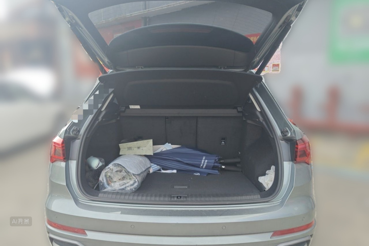 Audi Q3 2021 car image #21