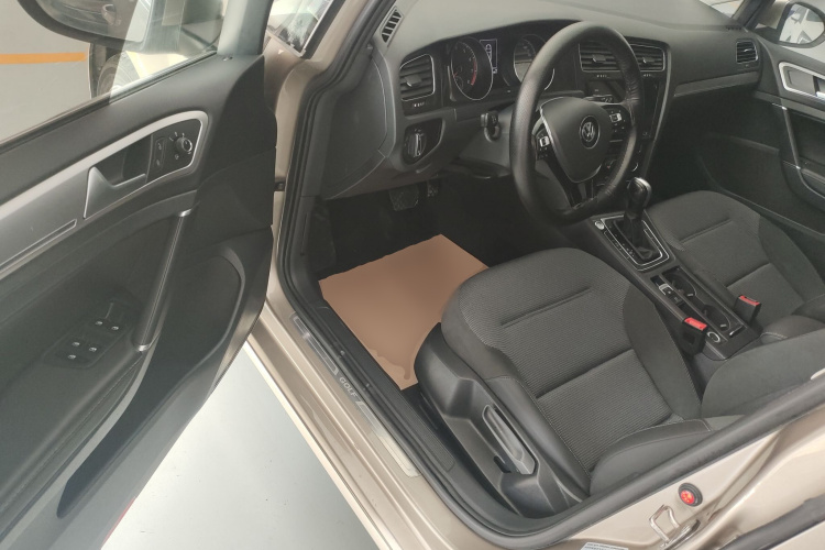 Volkswagen Golf 2020 imagen de coche #16