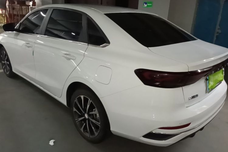 GEELY Emgrand 2024 car image #5
