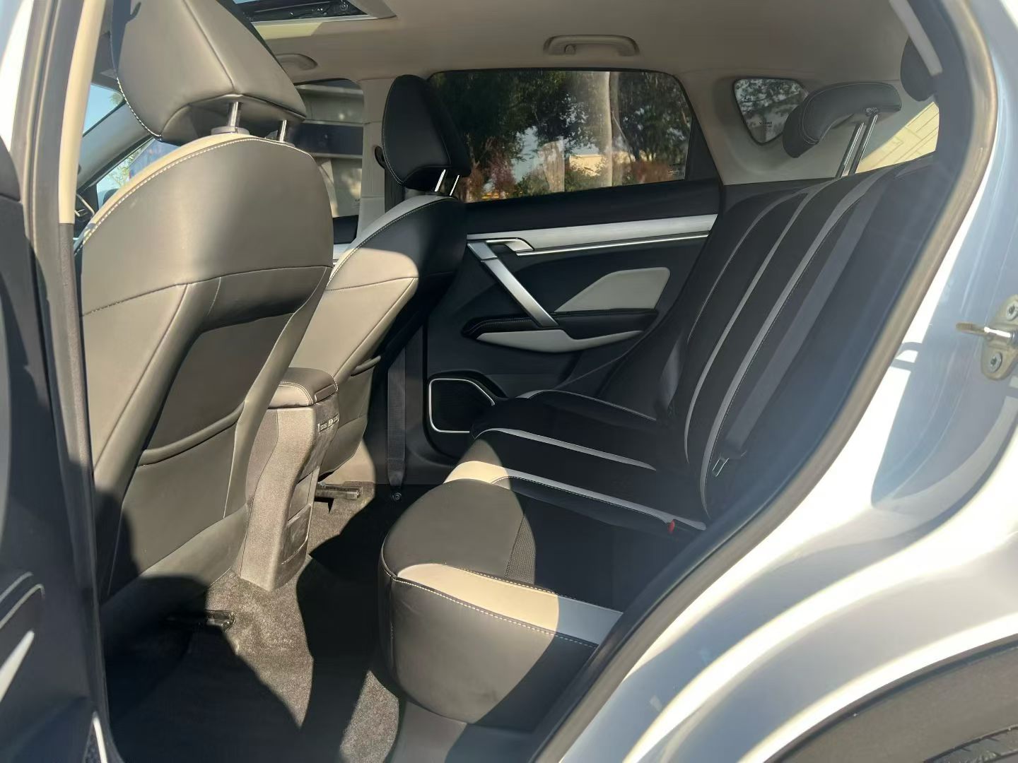 GEELY Coolray 2020 صورة سيارة #6