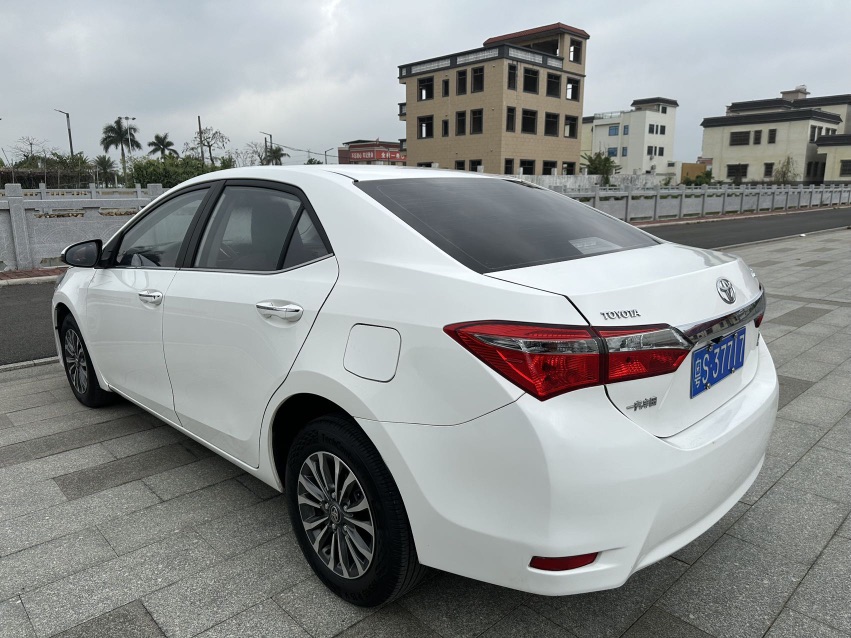 Toyota Corolla 2018 #9 Toyota Corolla 2018 car image #9