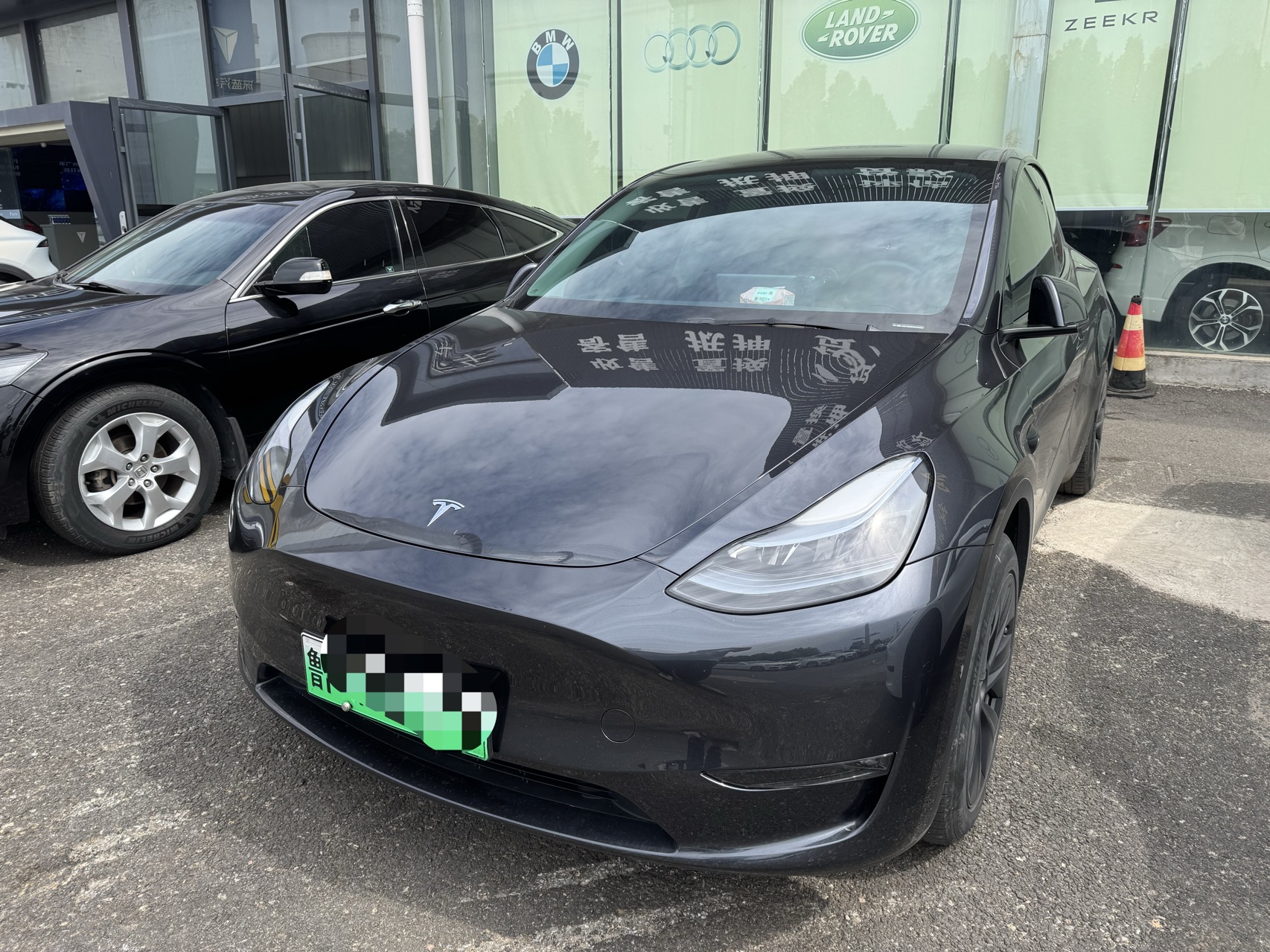 Tesla Model Y 2024 Tesla Model Y 2024 immagine di auto