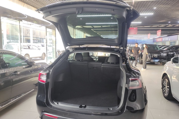 Tesla Model Y 2023 #19 Tesla Model Y 2023 image de voiture #19