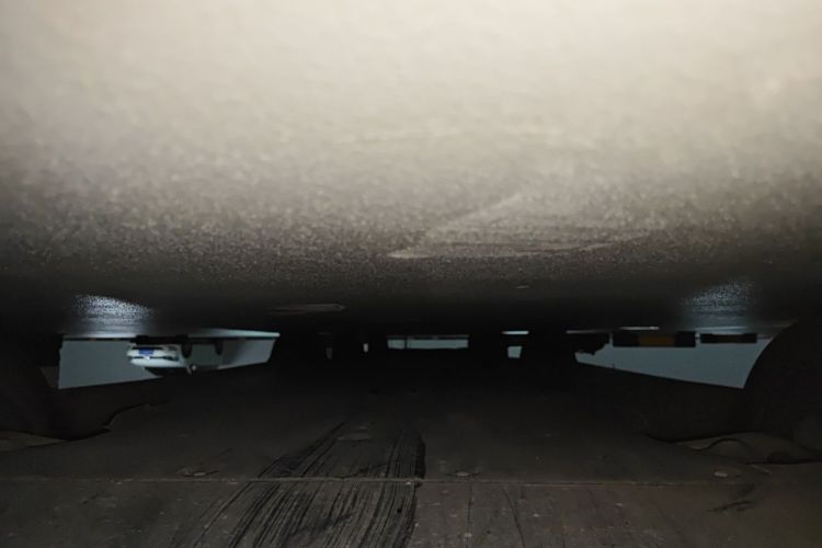 Tesla Model Y 2025 car image #30