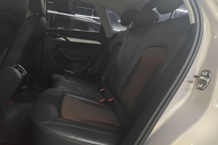 Audi Q3 2018 #17 Audi Q3 2018 car image #17